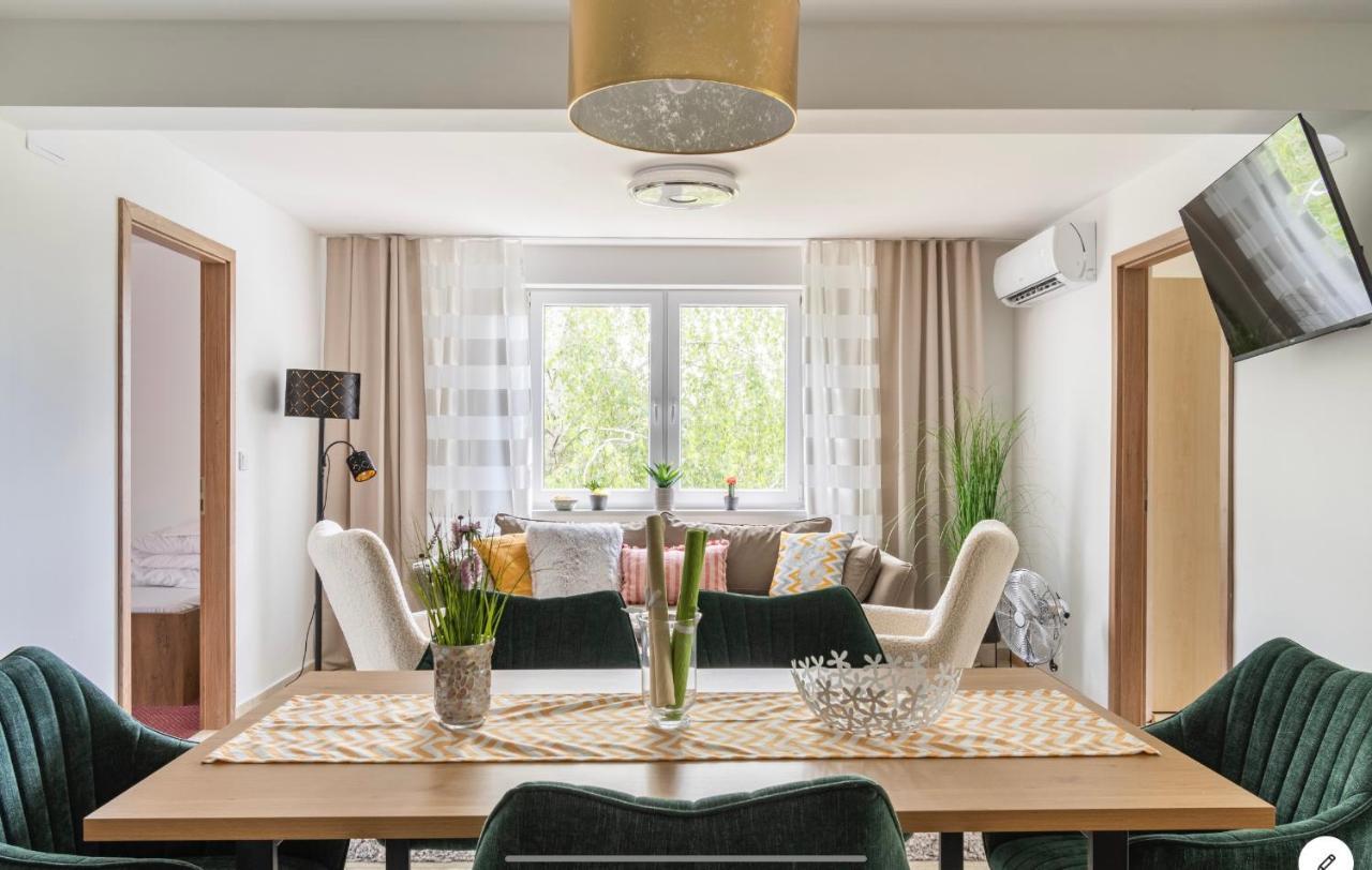 Sinus Premium Aparthotel Шиофок Экстерьер фото