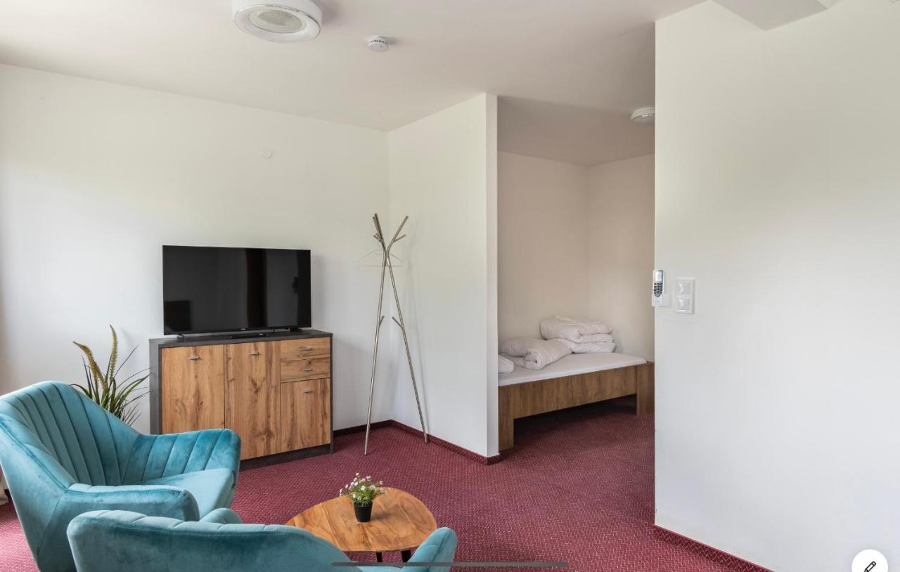 Sinus Premium Aparthotel Шиофок Экстерьер фото