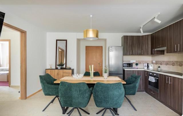 Sinus Premium Aparthotel Шиофок Экстерьер фото