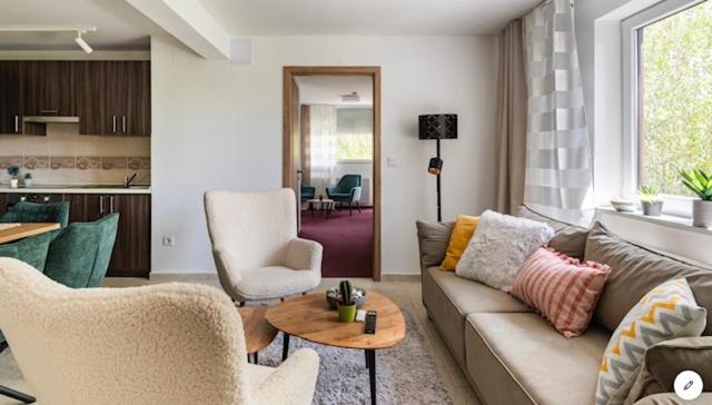 Sinus Premium Aparthotel Шиофок Экстерьер фото